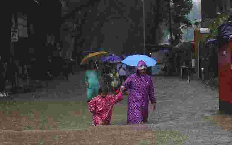 印度的季风雨平均低于第五周的平均水平